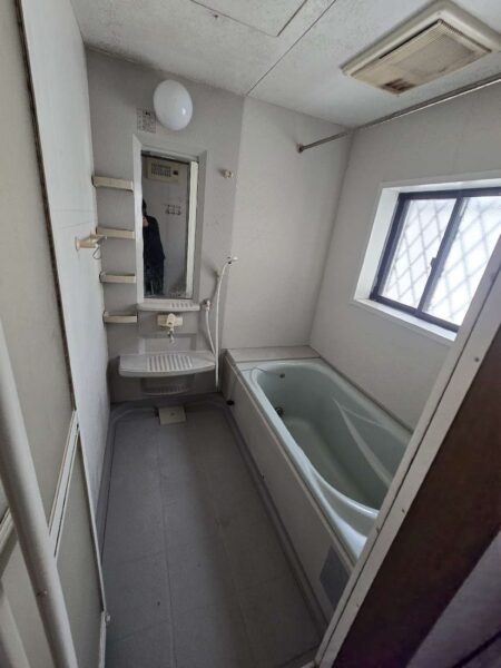 Y様邸お風呂Before